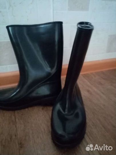 Резиновые сапоги