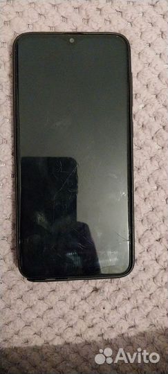 Samsung Galaxy A20, 3/32 ГБ
