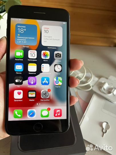 iPhone 8 Plus, 64 ГБ