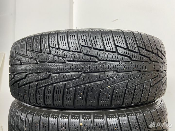 Nokian Tyres Hakkapeliitta R 215/60 R16 99R