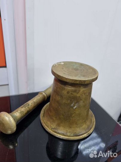 Старинная большая ступка С пестиком бронза