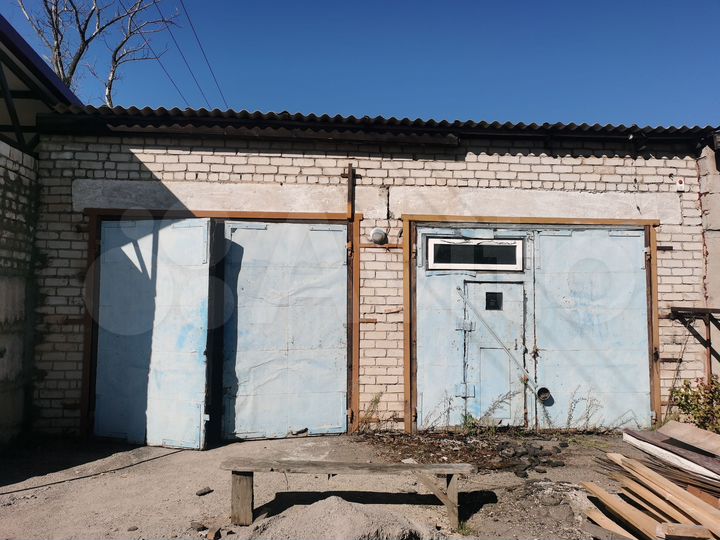 Гараж, > 30 м²