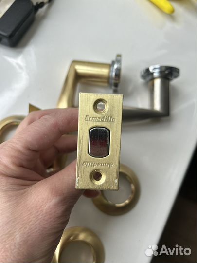 Мебельная фурнитура ручки