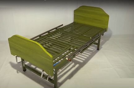 Практичная медицинская кровать для лежачих больных