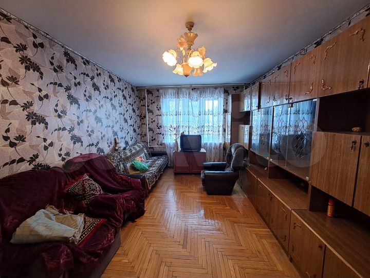 3-к. квартира, 67 м², 1/9 эт.