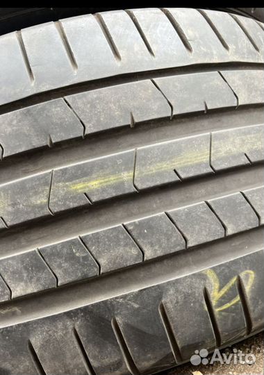 Pirelli P Zero PZ4 275/40 R20