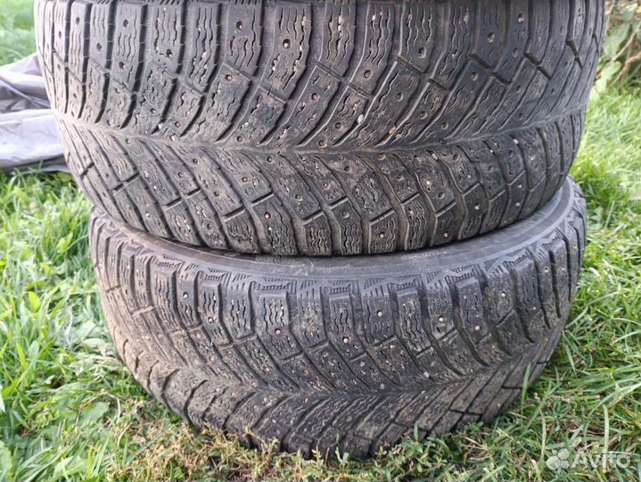 Michelin X-Ice North 4 235/45 R18