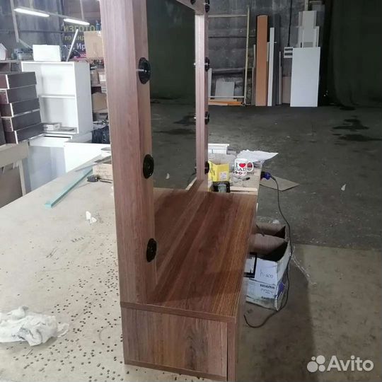 Гримерное зеркало