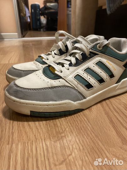 Кроссовки adidas