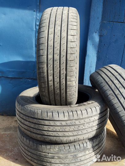 Летняя резина 215 65 r16 б/у