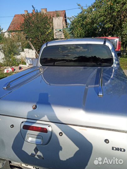 Крышка багажника на mitsubishi l200
