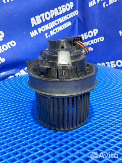 Моторчик печки Nissan Almera G15 седан 2017