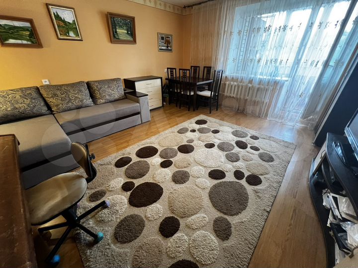 3-к. квартира, 76 м², 8/10 эт.