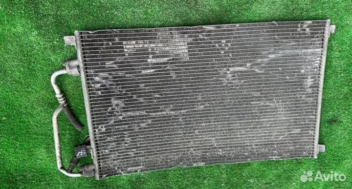 Радиатор кондиционера Renault Scenic 2004
