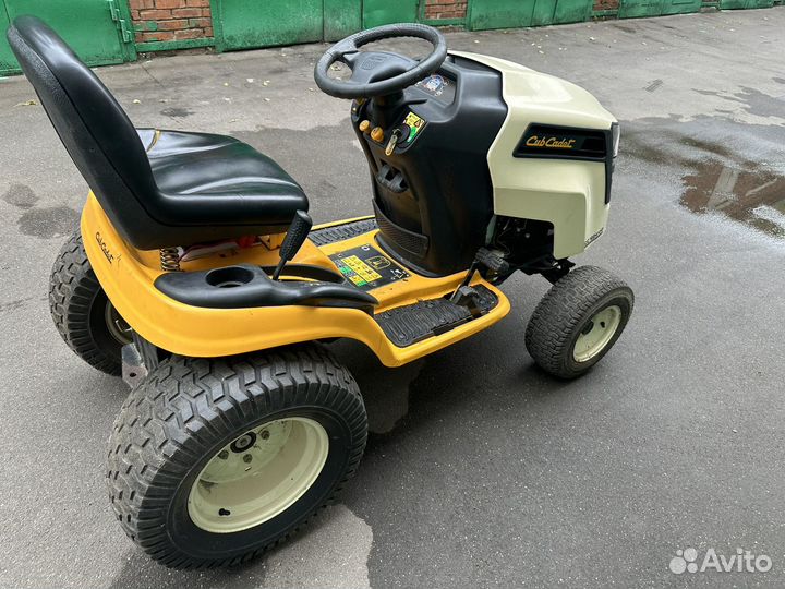 Садовый трактор райдер Cub Cadet CC 1224 KHP