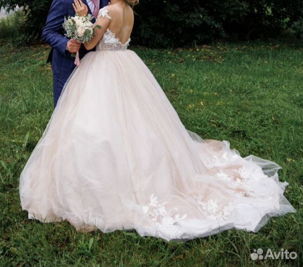 Свадебное платье 42 44 пышное с шлейфом