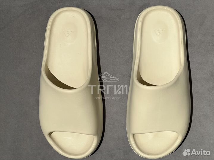 Тапки adidas yeezy slide bone