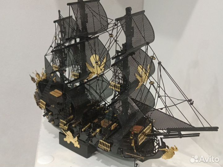 Модель корабля ручной сборки