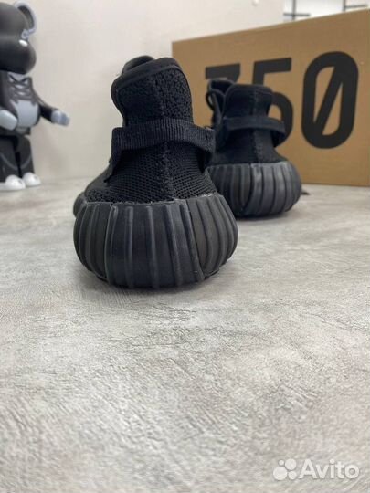 Кроссовки Adidas Yeezy