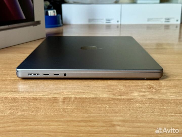 Apple macbook pro 14 m2 pro 16/512