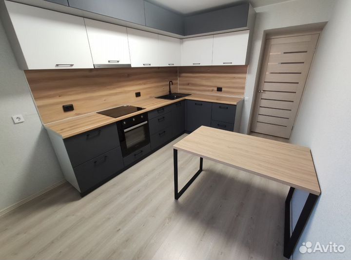 Стол в стиле лофт