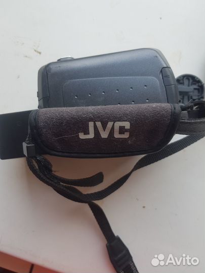 Кассетная видеокамера JVC gr-df-420e