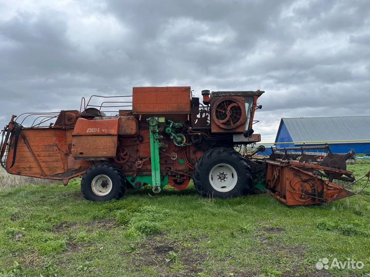 Комбайн Ростсельмаш Дон 1500, 1987