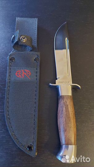 Два туристических ножа