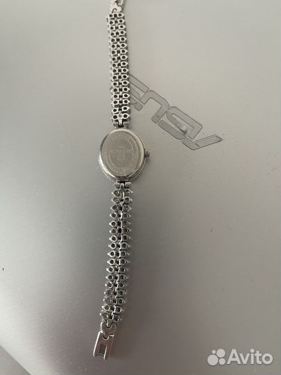 Часы наручные женские