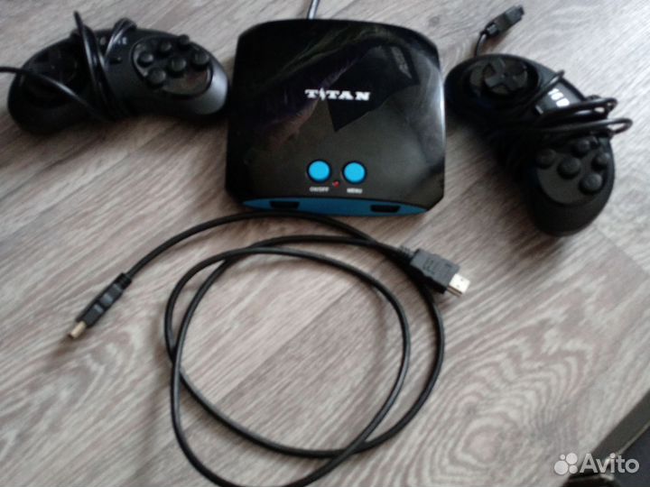 Продаю Приставку titan 555 игр