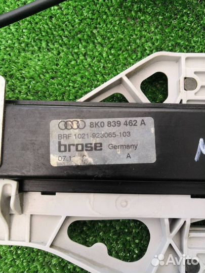 Стеклоподъемник задний правый Audi A4 B8 1.8 CJE