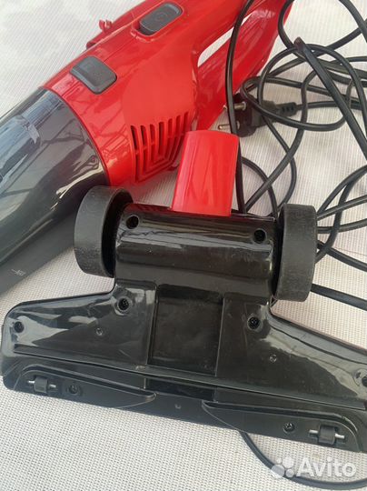 Вертикальный пылесос Starwind SCH1010