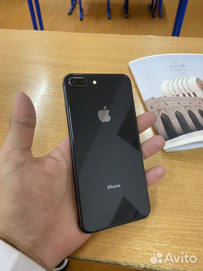 iPhone 8 Plus, 64 ГБ