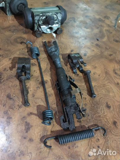 Задний тормозной цилиндр Ford Fusion