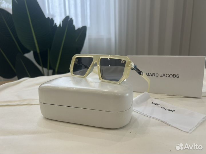 Солнцезащитные очки marc jacobs
