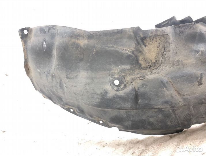 Подкрылок передний правый Toyota Nadia ACN10