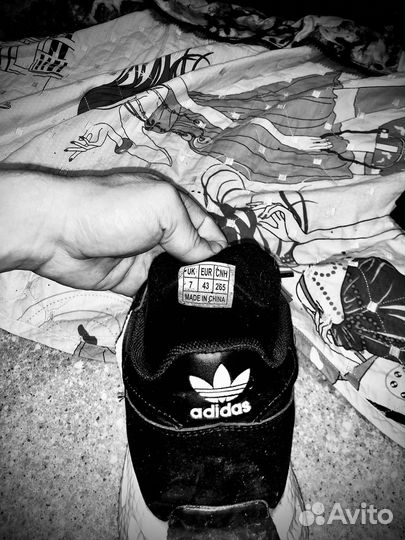 Кроссовки adidas Оригинальные