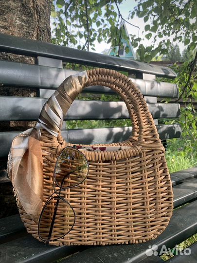 Сумочка плетеная