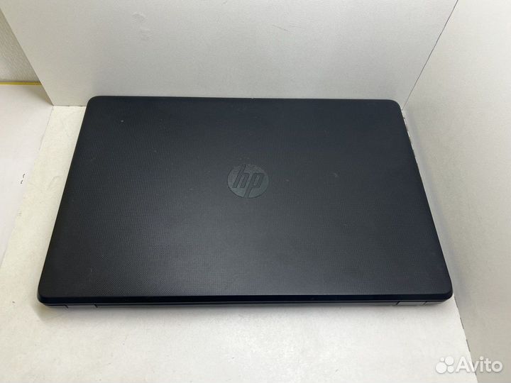 Ноутбук HP 15-rb040ur