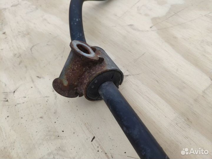 Стабилизатор задний Mercedes-Benz E550 W212 273