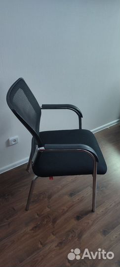 Компьютерное кресло (стул)