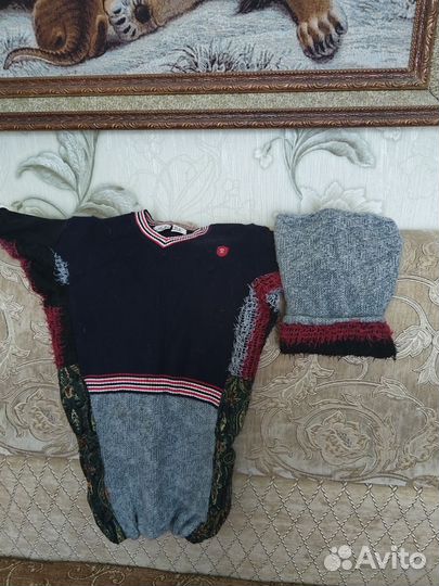 Одежда зимняя и шапочка для собачки средней