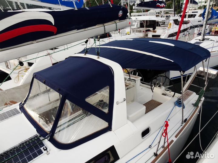 Парусная яхта Beneteau Oceanis 38