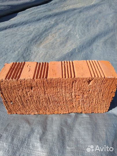 Кирпич красный