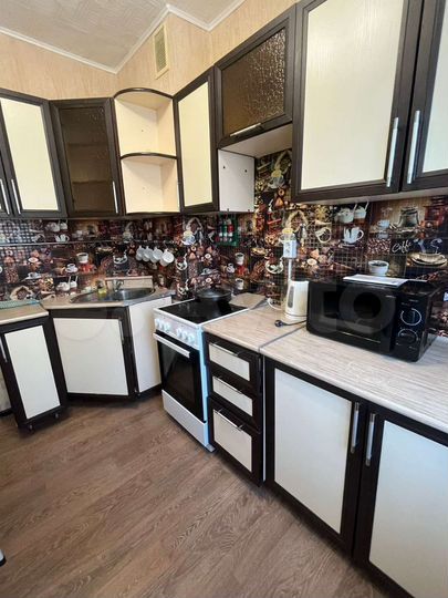 2-к. квартира, 57 м², 3/5 эт.