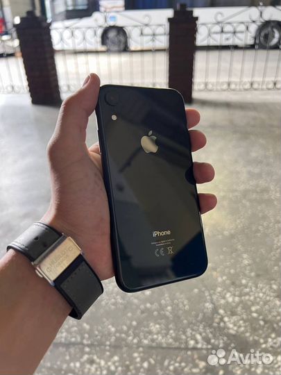 iPhone Xr, 64 ГБ