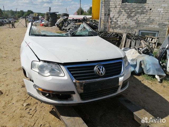 Декоративная крышка двигателя Volkswagen Passat B6