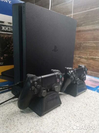 Sony PS4 slim 1TB + 5 игр + стойка охлаждения