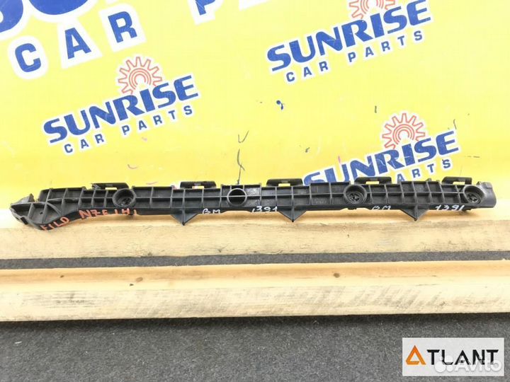 Крепление бампера задняя правая honda FIT