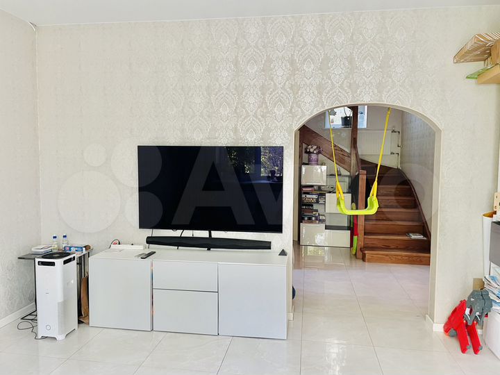 Дом 300 м² на участке 13 сот.